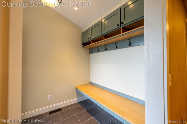 818 N Main Street, Milford Village, MI 48381