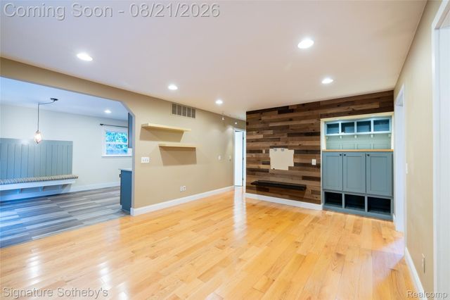 818 N Main Street, Milford Village, MI 48381