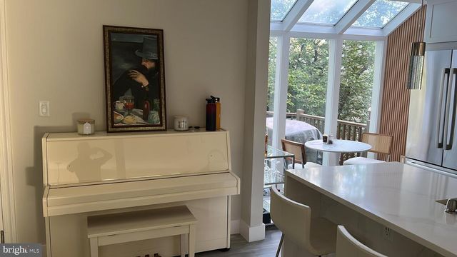 5985 VALERIAN, North Bethesda, MD 20852