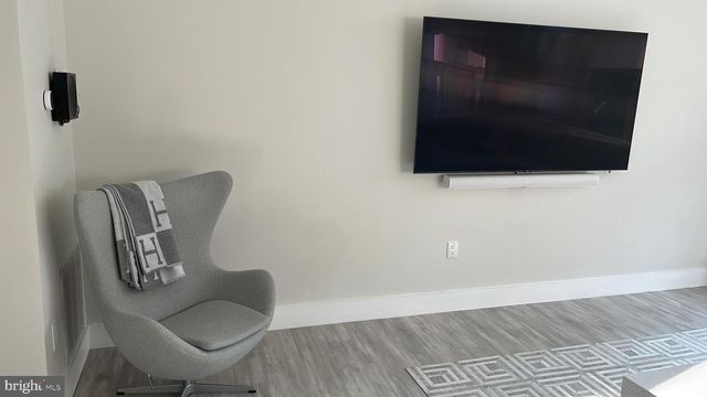 5985 VALERIAN, North Bethesda, MD 20852