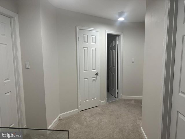 5985 VALERIAN, North Bethesda, MD 20852