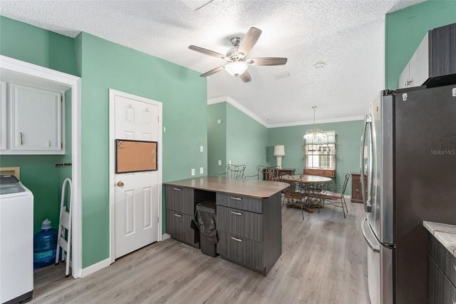1401 W SCHWARTZ BOULEVARD, Lady Lake, FL 32159