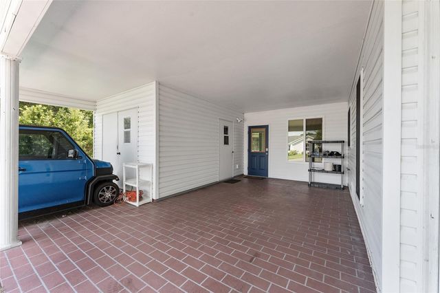 1401 W SCHWARTZ BOULEVARD, Lady Lake, FL 32159