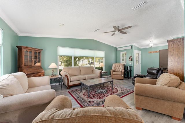 1401 W SCHWARTZ BOULEVARD, Lady Lake, FL 32159