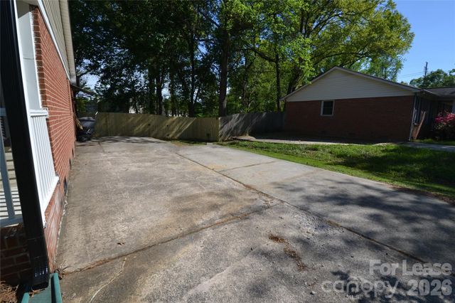 1422 Thermal Road, Charlotte, NC 28212