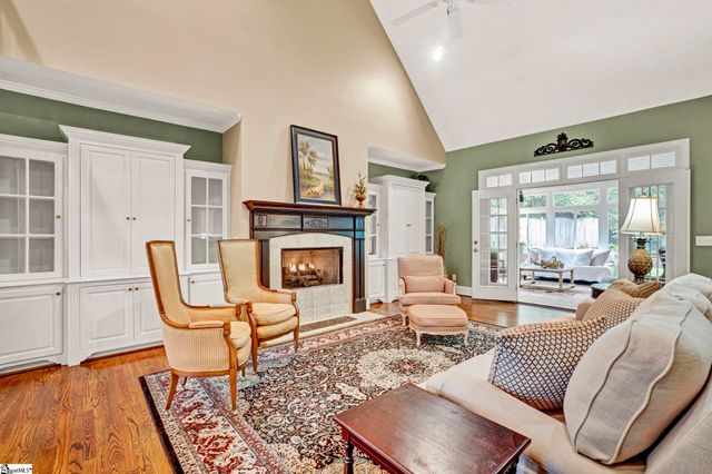 14 Wolf Run Drive, Simpsonville, SC 29681