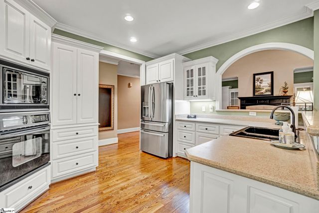 14 Wolf Run Drive, Simpsonville, SC 29681