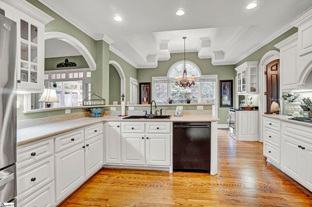 14 Wolf Run Drive, Simpsonville, SC 29681