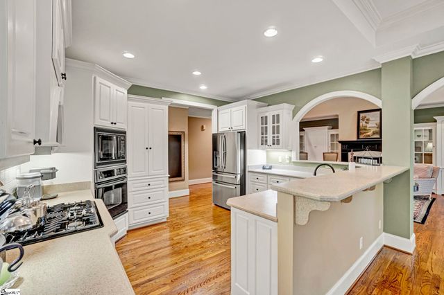 14 Wolf Run Drive, Simpsonville, SC 29681