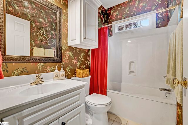 14 Wolf Run Drive, Simpsonville, SC 29681