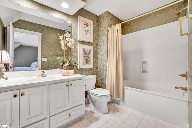 14 Wolf Run Drive, Simpsonville, SC 29681