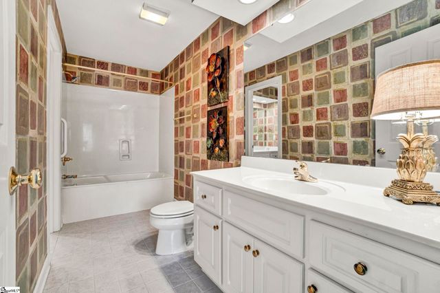 14 Wolf Run Drive, Simpsonville, SC 29681