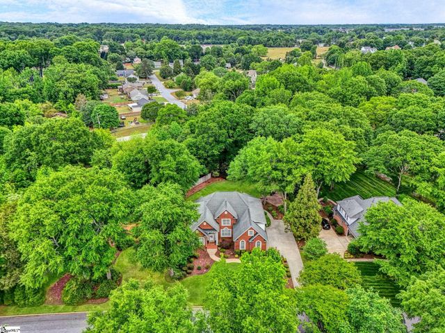 14 Wolf Run Drive, Simpsonville, SC 29681