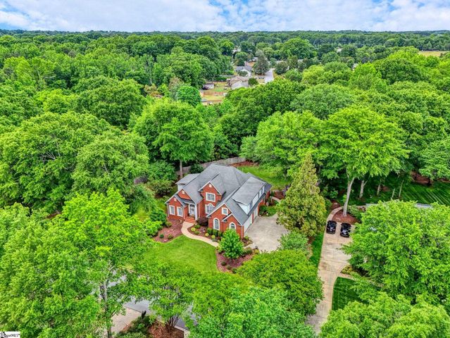 14 Wolf Run Drive, Simpsonville, SC 29681