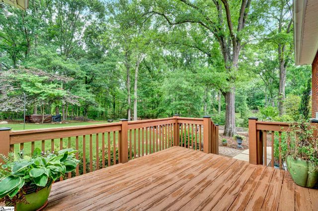 14 Wolf Run Drive, Simpsonville, SC 29681