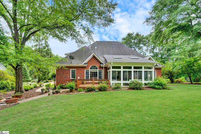 14 Wolf Run Drive, Simpsonville, SC 29681