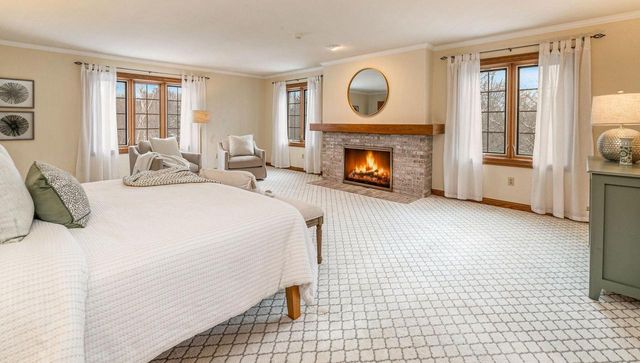 9500 N Valley Hill ROAD, Milwaukee, WI 53217