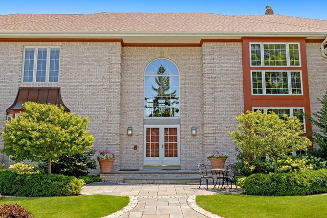 9500 N Valley Hill ROAD, Milwaukee, WI 53217