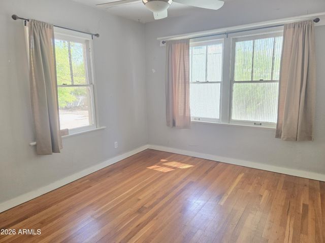 1406 E Earll Drive, Phoenix, AZ 85014