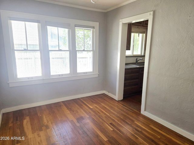 1406 E Earll Drive, Phoenix, AZ 85014