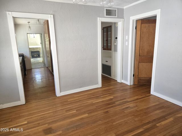1406 E Earll Drive, Phoenix, AZ 85014