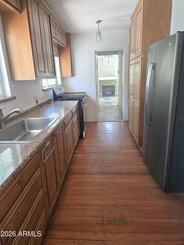 1406 E Earll Drive, Phoenix, AZ 85014
