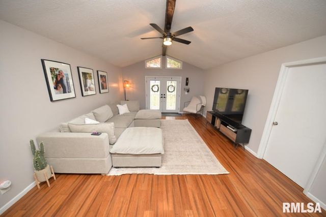 811 BUFFALO Lane, Mt Vernon, IL 62864