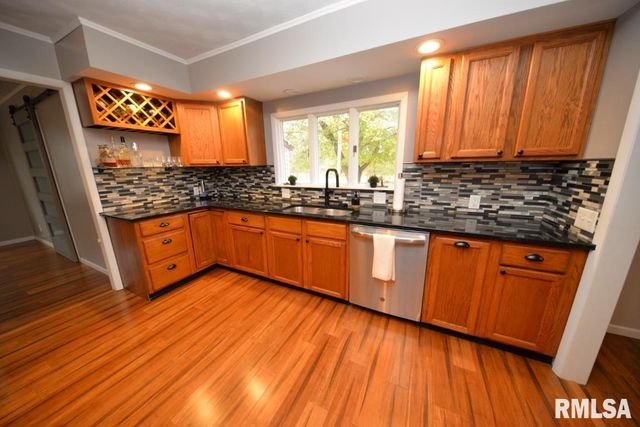 811 BUFFALO Lane, Mt Vernon, IL 62864