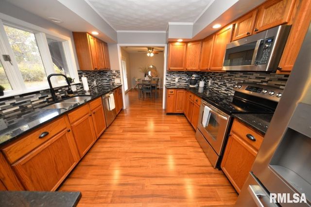 811 BUFFALO Lane, Mt Vernon, IL 62864