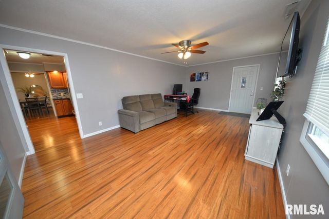 811 BUFFALO Lane, Mt Vernon, IL 62864