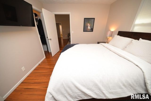 811 BUFFALO Lane, Mt Vernon, IL 62864