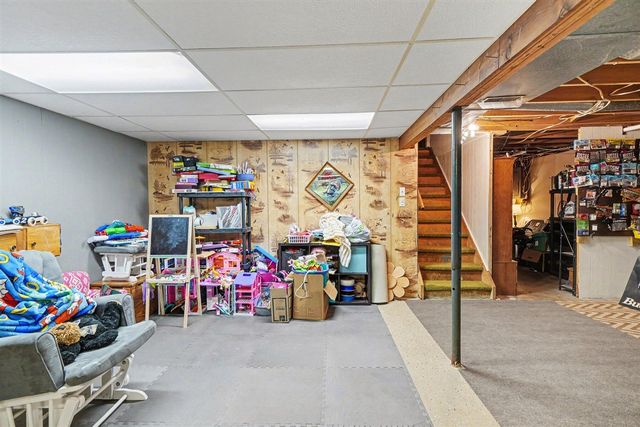 24064 Redfield Street, Edwardsburg, MI 49112