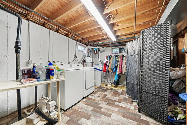 24064 Redfield Street, Edwardsburg, MI 49112