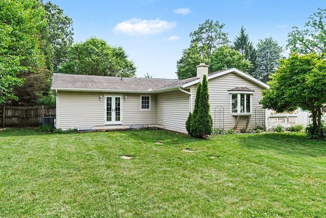24064 Redfield Street, Edwardsburg, MI 49112
