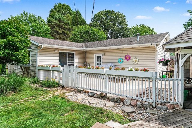 24064 Redfield Street, Edwardsburg, MI 49112