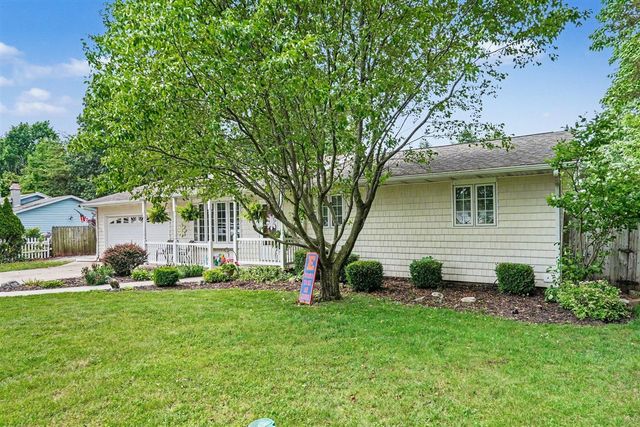 24064 Redfield Street, Edwardsburg, MI 49112