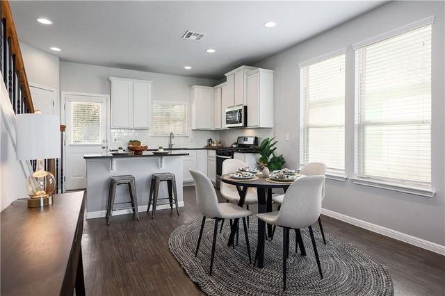 444 Red Matador LN, Leander, TX 78641