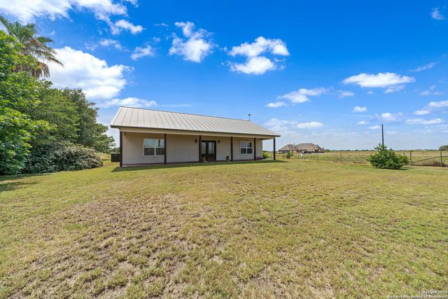 1791 CR 5714, Natalia, TX 78059