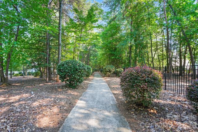 4325 Artesian Cove Court, Denver, NC 28037