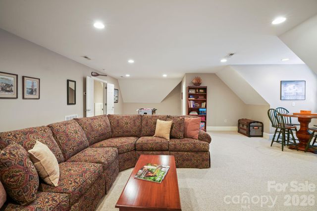 4325 Artesian Cove Court, Denver, NC 28037