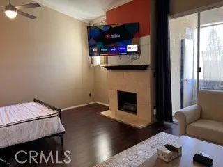 5325 Newcastle 330, Encino, CA 91316