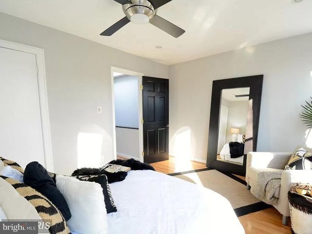 624 14TH PL NE, Washington, DC 20002