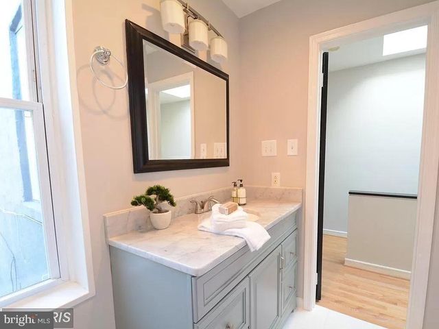 624 14TH PL NE, Washington, DC 20002