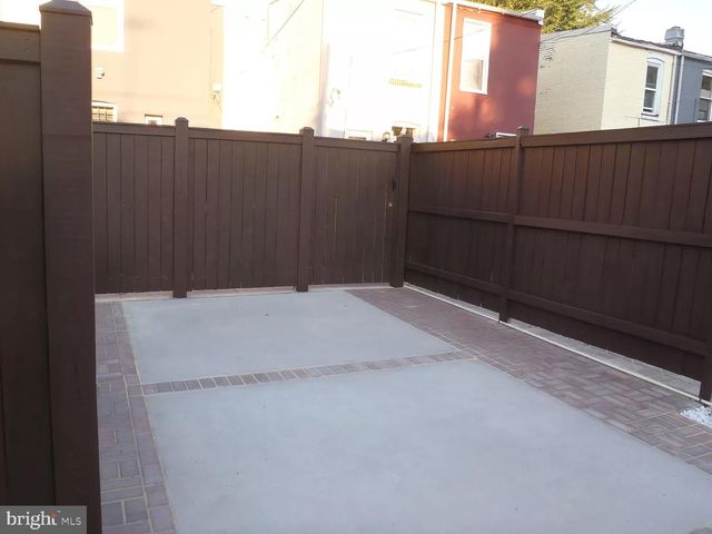 624 14TH PL NE, Washington, DC 20002