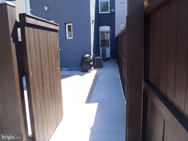 624 14TH PL NE, Washington, DC 20002