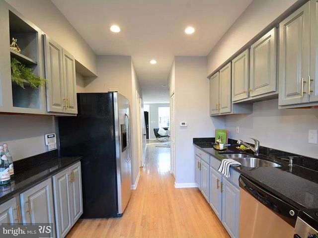 624 14TH PL NE, Washington, DC 20002