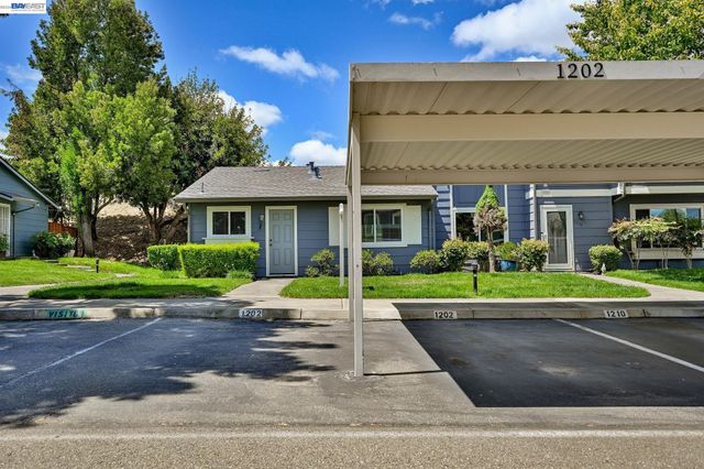 1202 Spring Valley Cmn, Livermore, CA 94551
