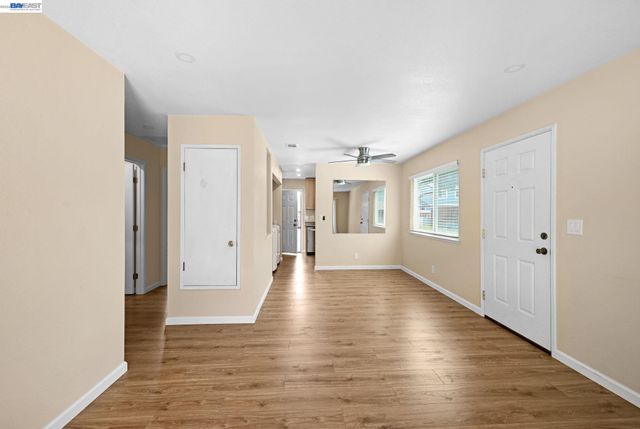 1202 Spring Valley Cmn, Livermore, CA 94551