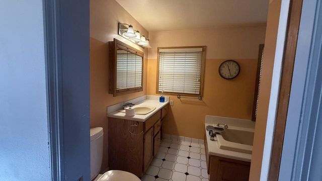 3200 N Main STREET, Racine, WI 53402