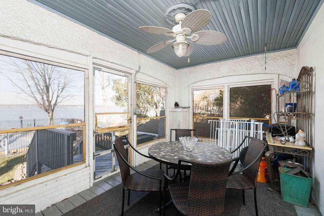 50 DELAWARE AVE, Penns Grove, NJ 08069